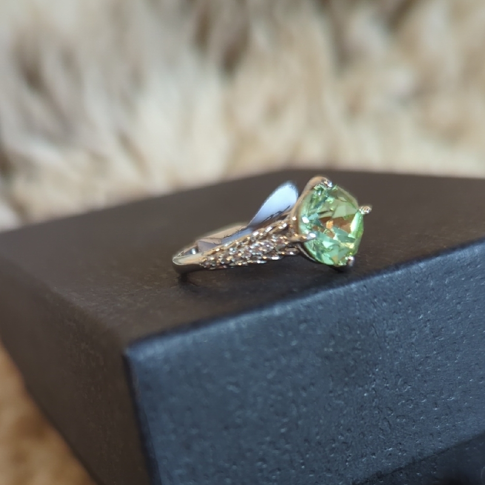 Light Green Crystal+ Silver Ring - image 1
